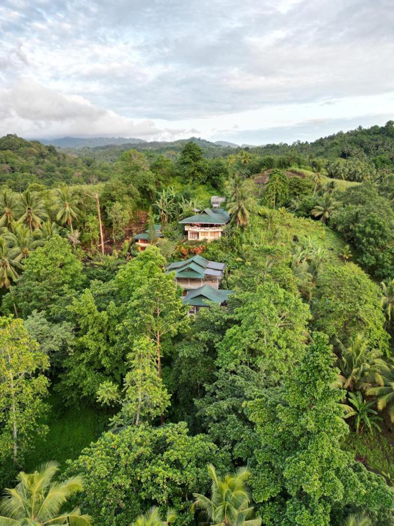Tangkoko Sanctuary Villa Bitung Exterior photo