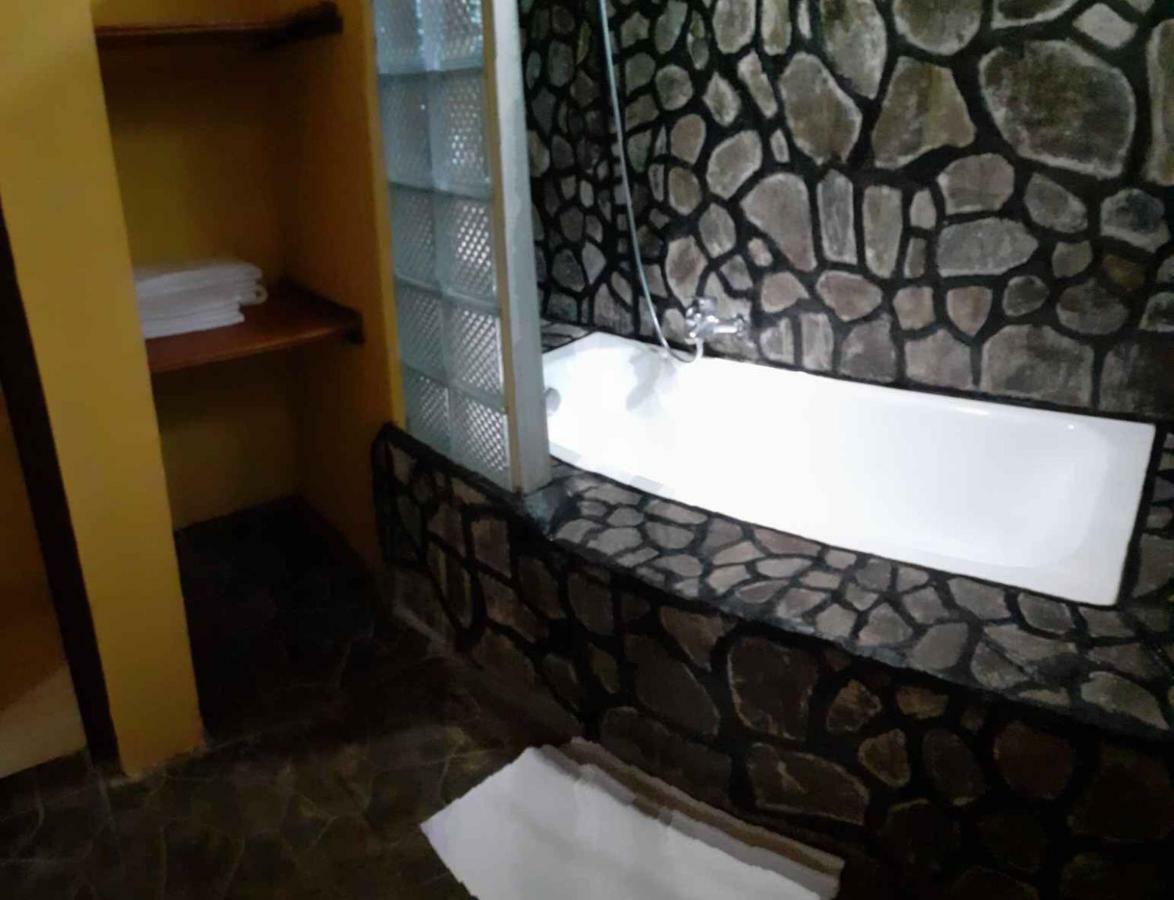 Tangkoko Sanctuary Villa Bitung Exterior photo